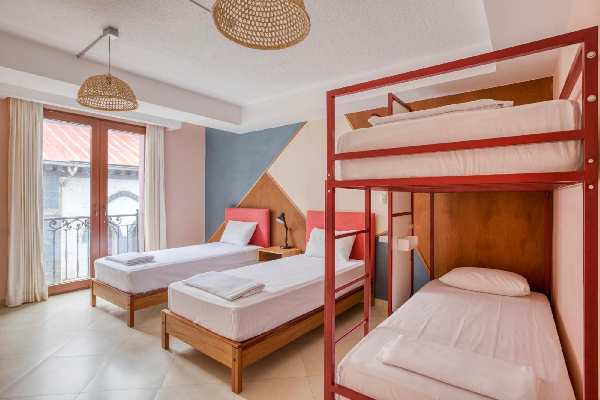 Socialtel Banos Hotel Стая снимка